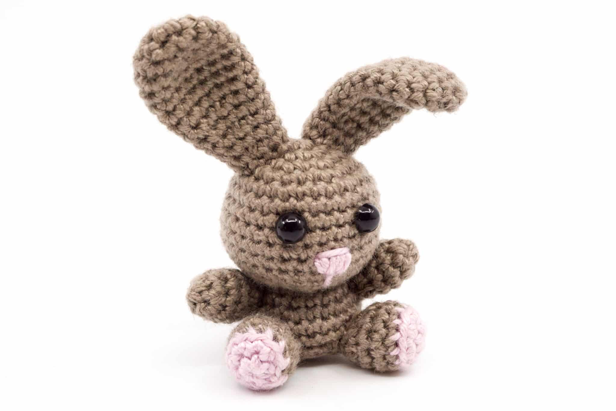 Lapin crocheté BEBOBINES.CH